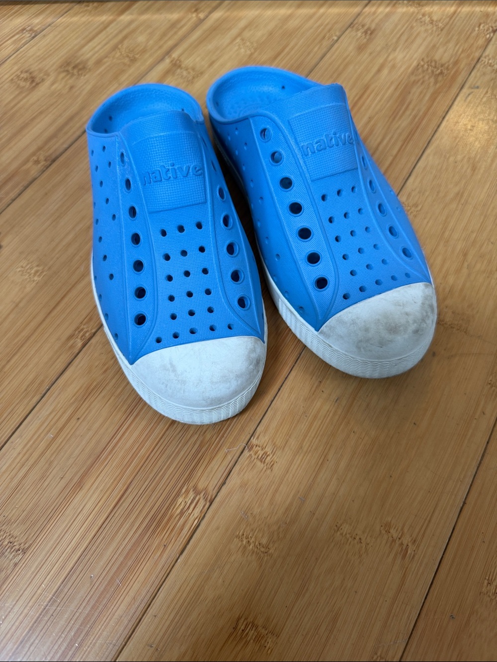 Native Kids Slip-On Water Shoes in Bright Blue with White Toe C13